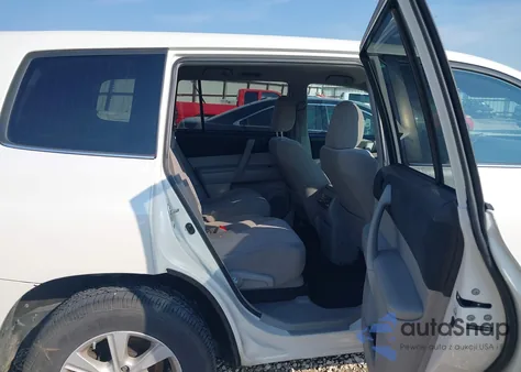 2013 Toyota Highlander z USA, uszkodzony, nr VIN 5TDZA3EH6DS046651